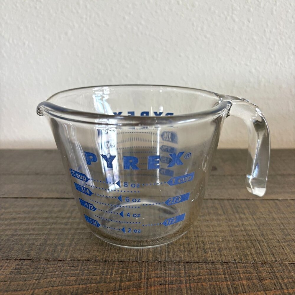 Pyrex Glass Measuring‎ Cup Blue Lettering Handle 1 Cup 250ml Baking Vintage